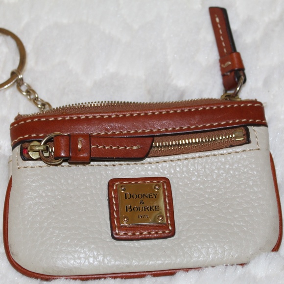 Dooney & Bourke Handbags - DOONEY & BOURKE WHITE COIN PURSE